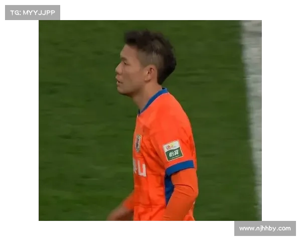 山东4-0新鹏城李源一首开纪录克雷桑贡献传射中楣并两度进球被判无效